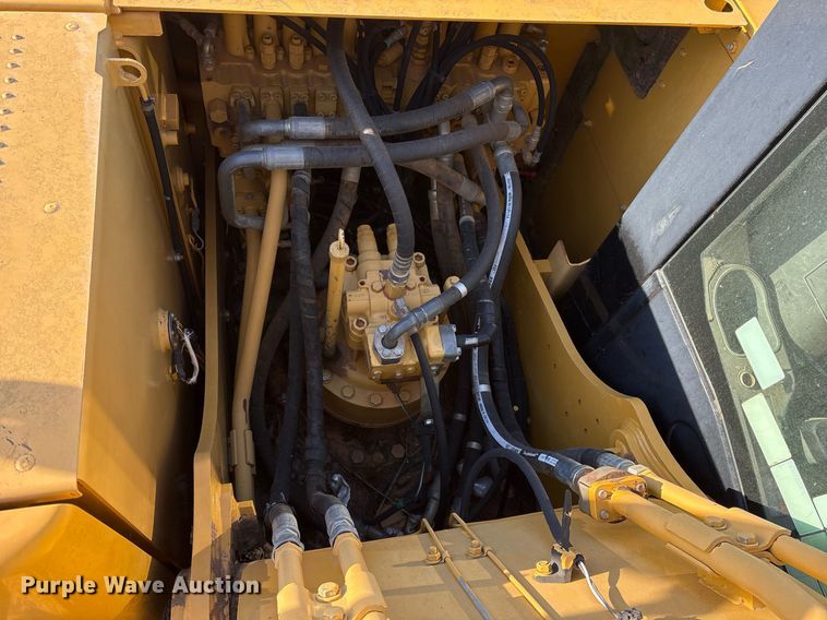 image for item OB9560 2011 Caterpillar 320D L excavator