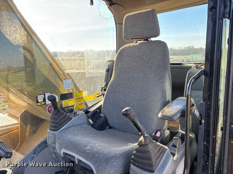 image for item OB9560 2011 Caterpillar 320D L excavator