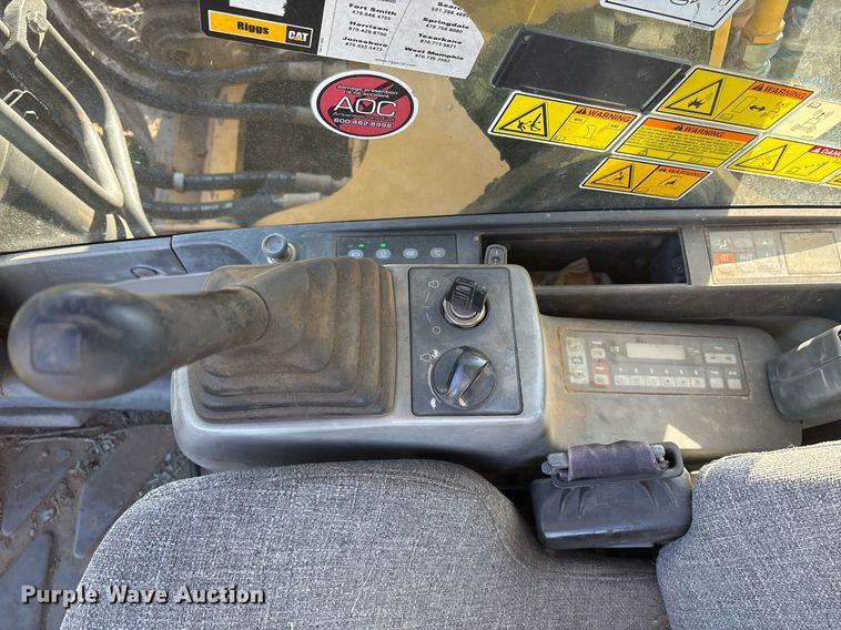 image for item OB9560 2011 Caterpillar 320D L excavator