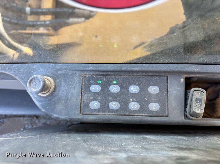 image for item OB9560 2011 Caterpillar 320D L excavator