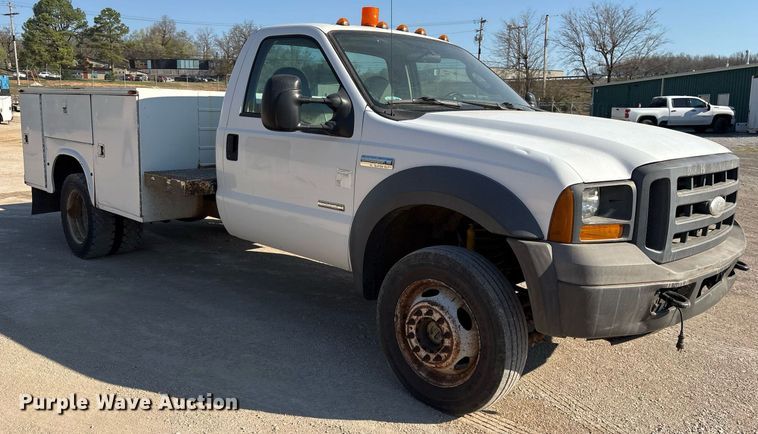 image for item OB9571 2005 Ford F550 SuperDuty utility / service truck