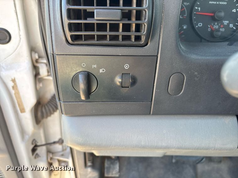 image for item OB9571 2005 Ford F550 SuperDuty utility / service truck