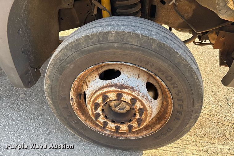 image for item OB9571 2005 Ford F550 SuperDuty utility / service truck