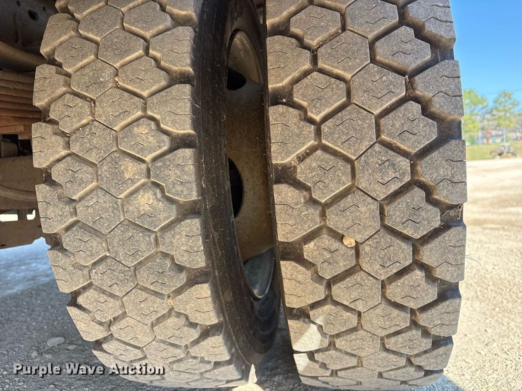 image for item OB9571 2005 Ford F550 SuperDuty utility / service truck