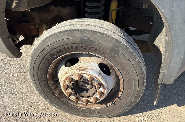 image for item OB9571 2005 Ford F550 SuperDuty utility / service truck