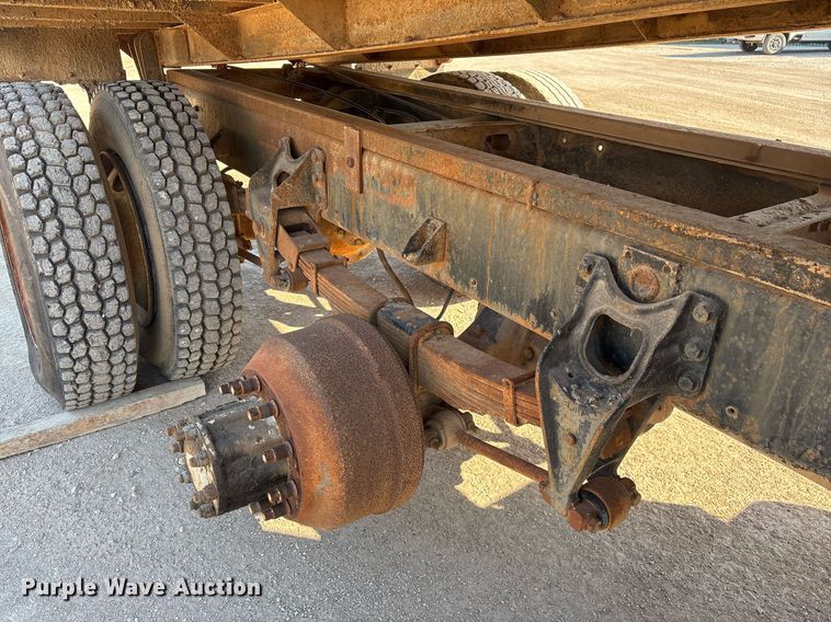 image for item OB9572 1982 International F2575 dump truck