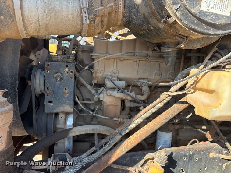 image for item OB9572 1982 International F2575 dump truck