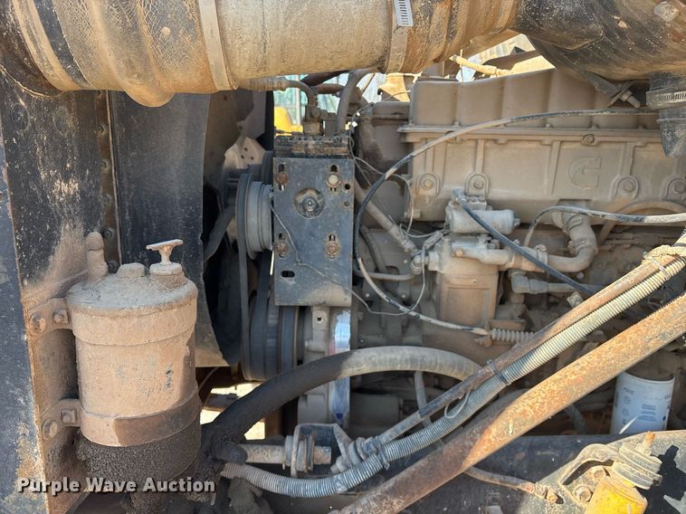 image for item OB9572 1982 International F2575 dump truck