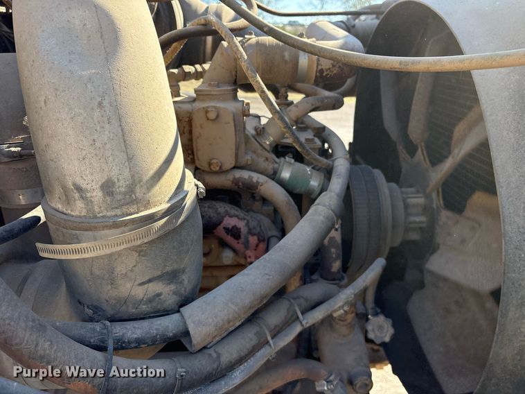 image for item OB9572 1982 International F2575 dump truck