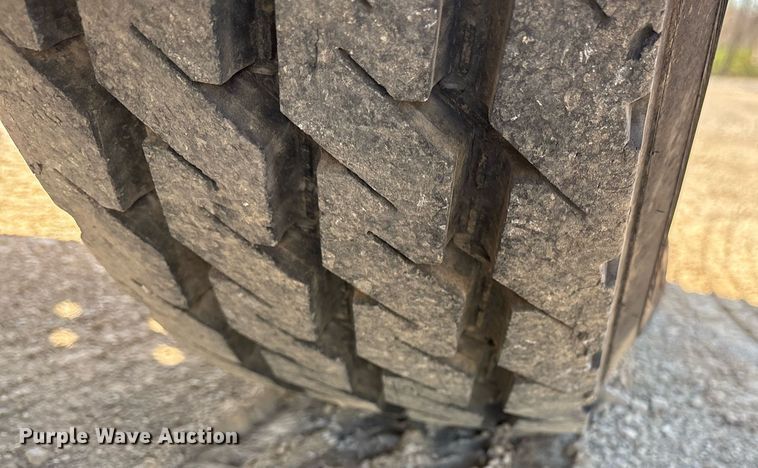 image for item OB9572 1982 International F2575 dump truck