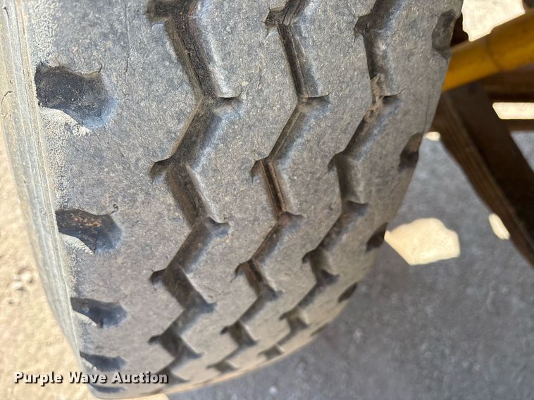 image for item OB9572 1982 International F2575 dump truck