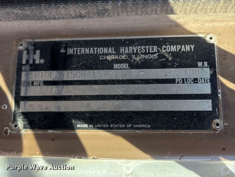 image for item OB9572 1982 International F2575 dump truck