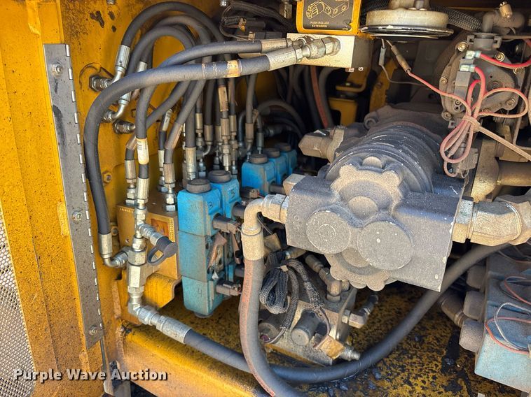 image for item OB9573 Weiler P385 paver