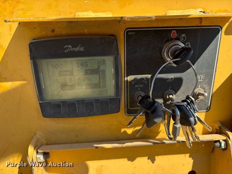 image for item OB9573 Weiler P385 paver