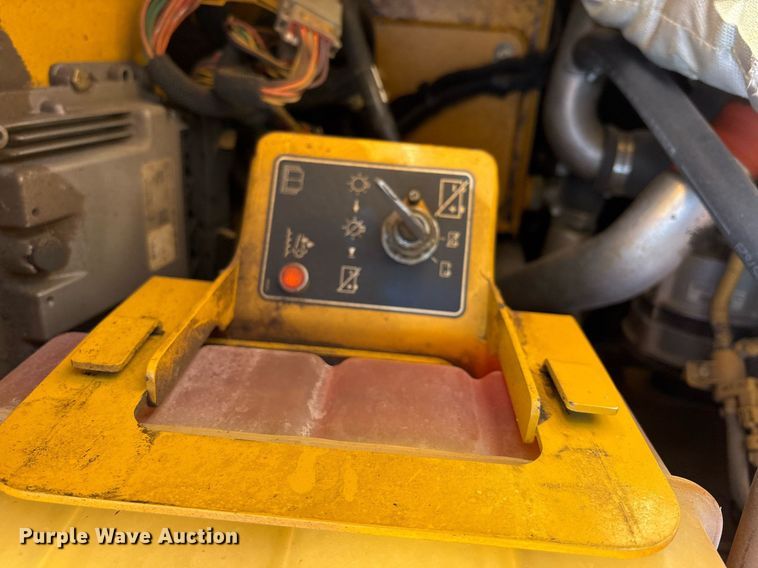 image for item OB9573 Weiler P385 paver