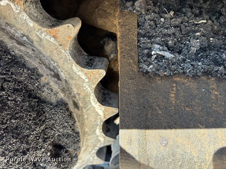 image for item OB9573 Weiler P385 paver