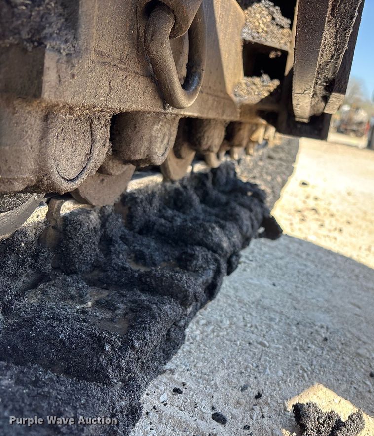 image for item OB9573 Weiler P385 paver