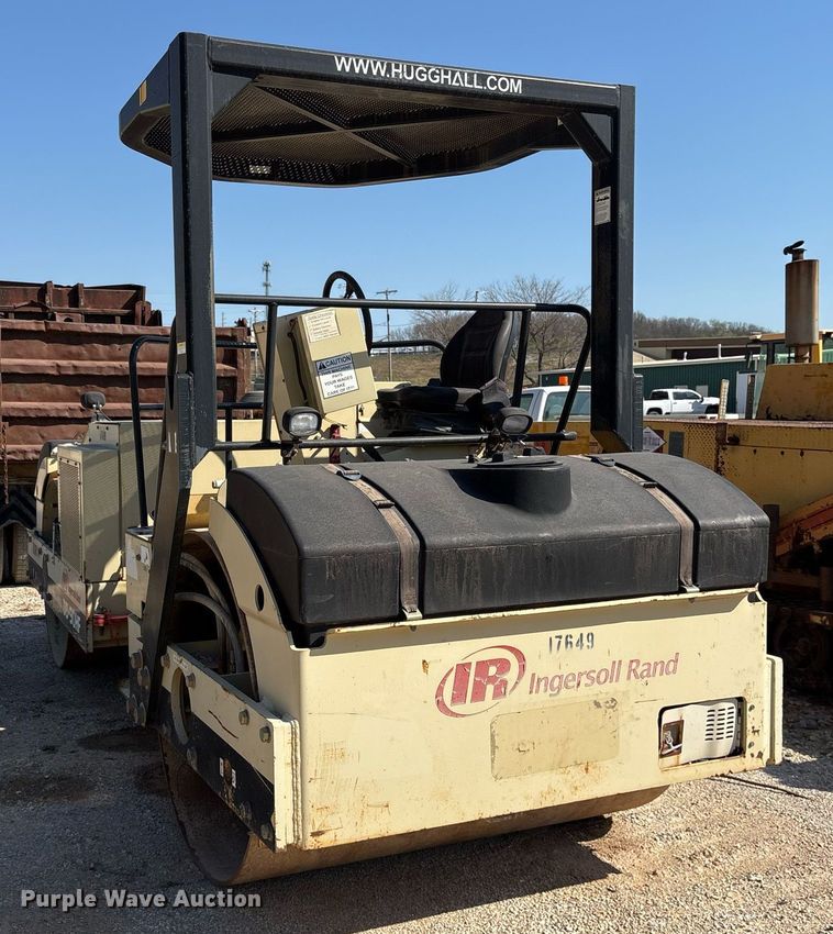 image for item OB9574 2007 Ingersoll Rand DD-90HF double drum vibratory roller