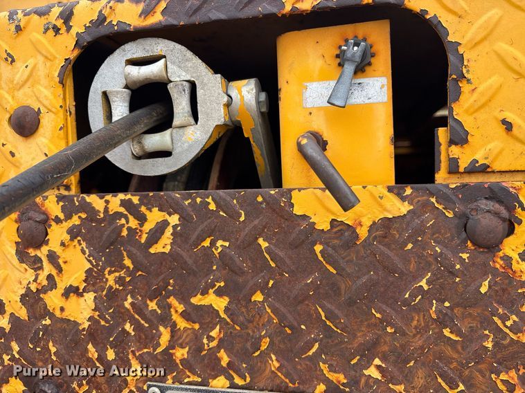 image for item OB9575 Blaw-Knox paver