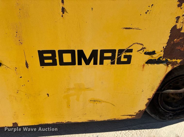 image for item OB9576 Bomag BW12R pneumatic roller