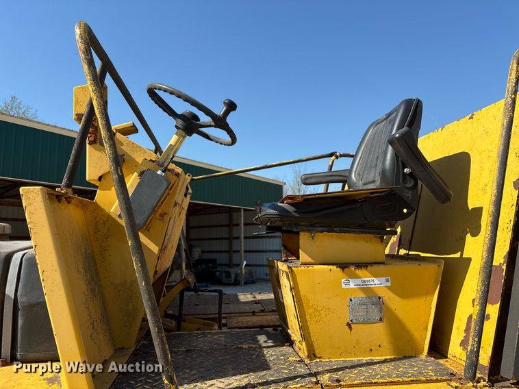 image for item OB9576 Bomag BW12R pneumatic roller