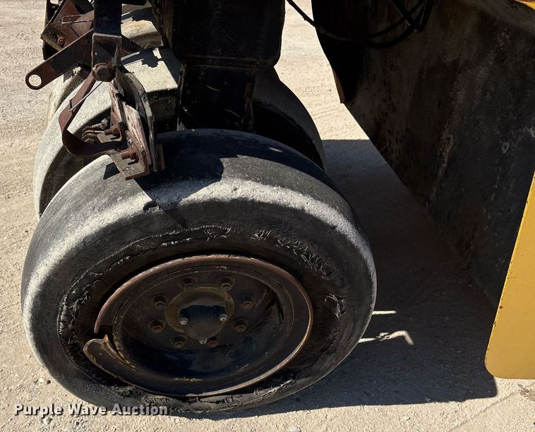 image for item OB9576 Bomag BW12R pneumatic roller