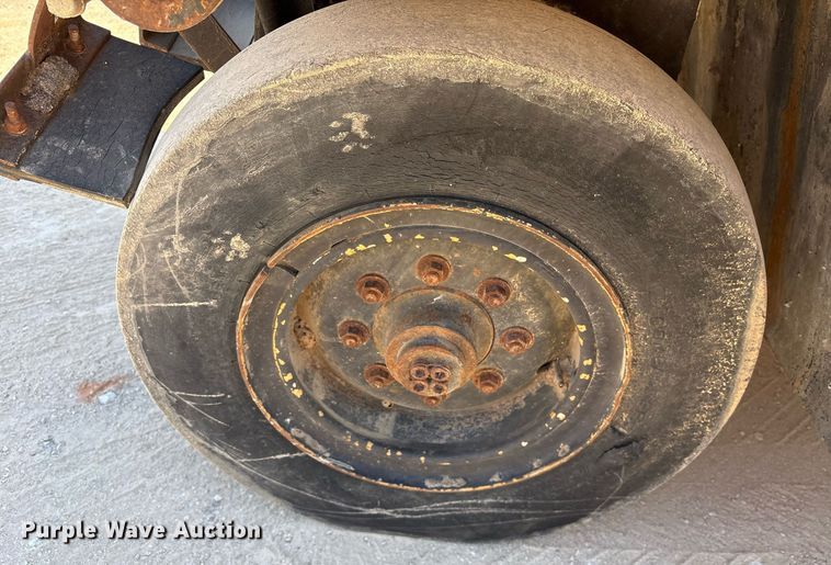 image for item OB9576 Bomag BW12R pneumatic roller