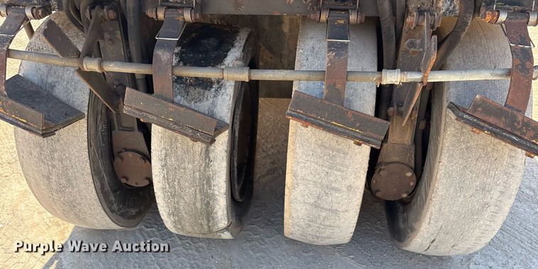 image for item OB9576 Bomag BW12R pneumatic roller