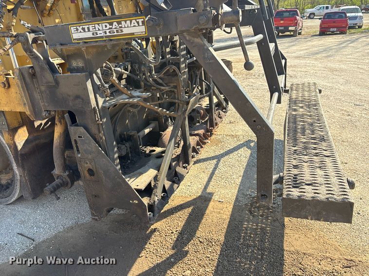 image for item OB9577 2004 Caterpillar AP-655C paver