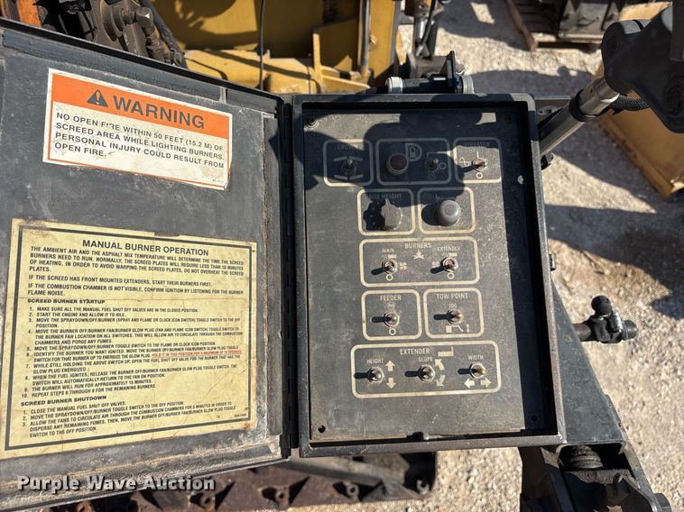 image for item OB9577 2004 Caterpillar AP-655C paver