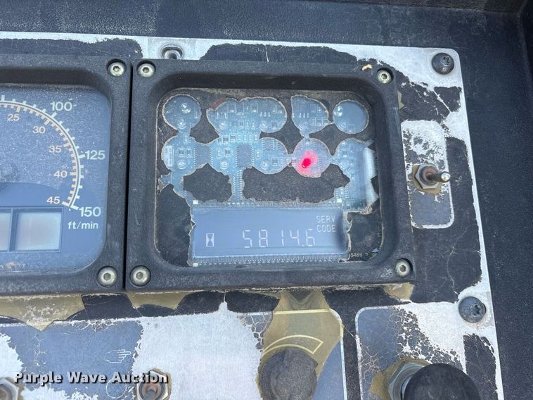 image for item OB9577 2004 Caterpillar AP-655C paver