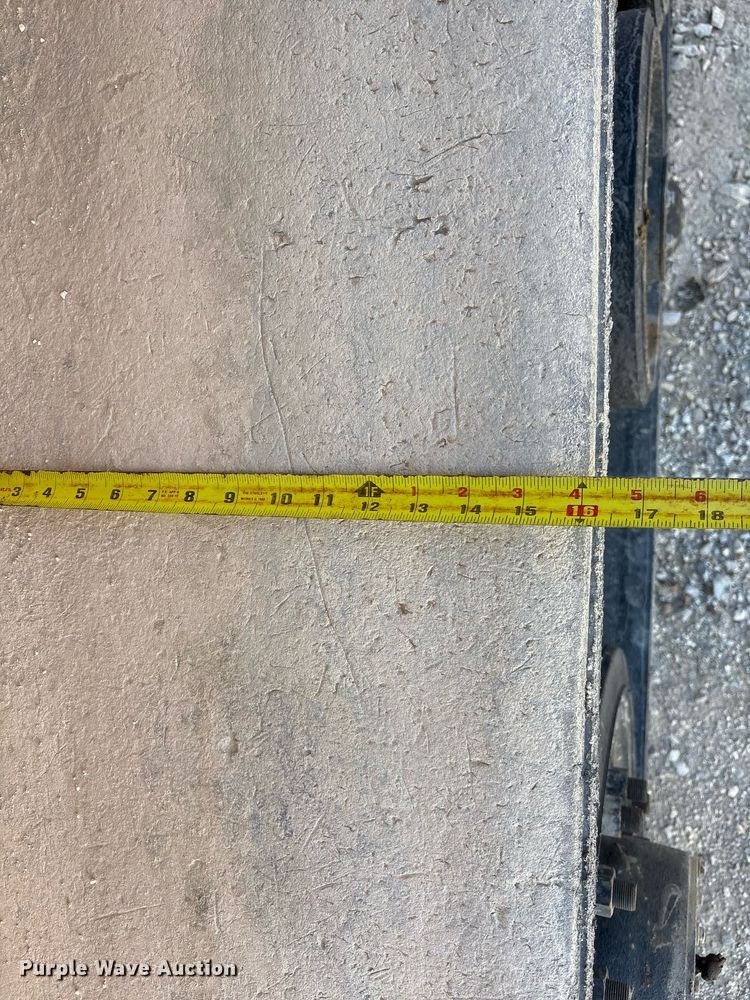 image for item OB9577 2004 Caterpillar AP-655C paver