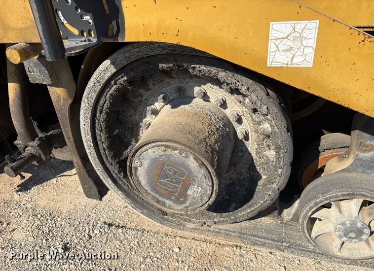 image for item OB9577 2004 Caterpillar AP-655C paver