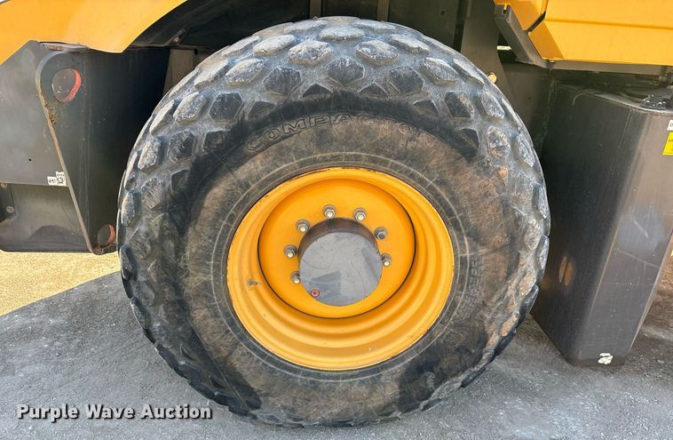 image for item OB9578 2014 Volvo SD115 single drum vibratory roller