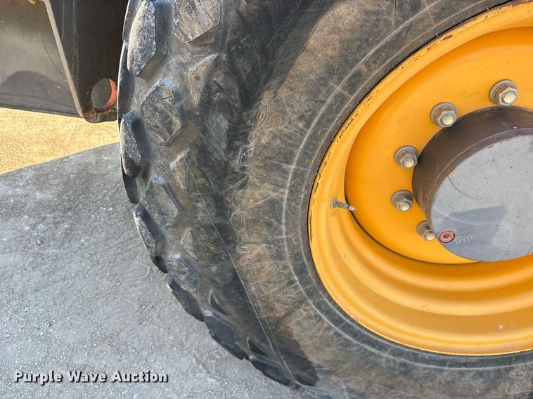 image for item OB9578 2014 Volvo SD115 single drum vibratory roller