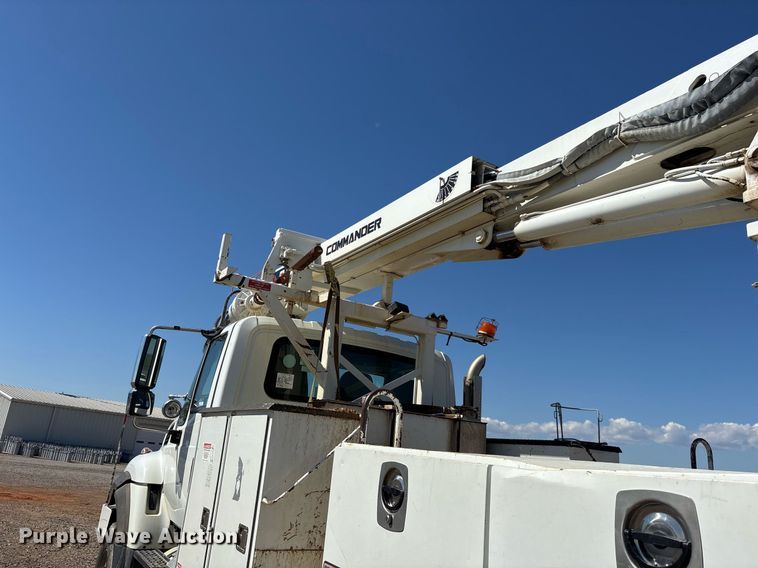 image for item OB9579 2018 International 7500 digger derrick truck