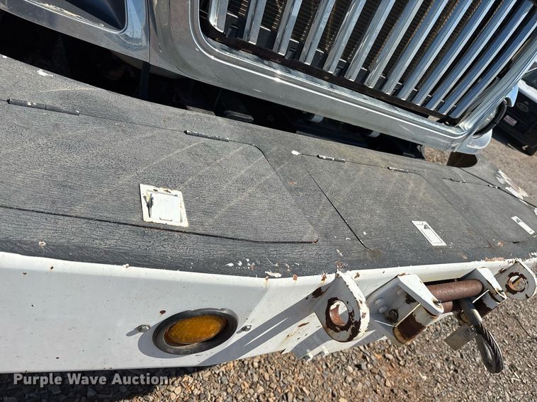 image for item OB9579 2018 International 7500 digger derrick truck