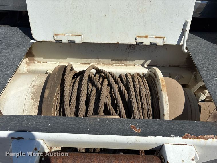 image for item OB9579 2018 International 7500 digger derrick truck