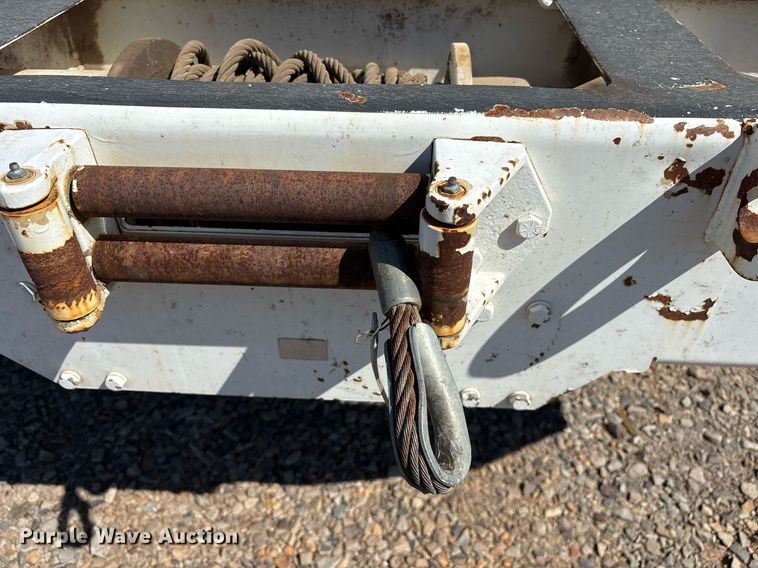 image for item OB9579 2018 International 7500 digger derrick truck