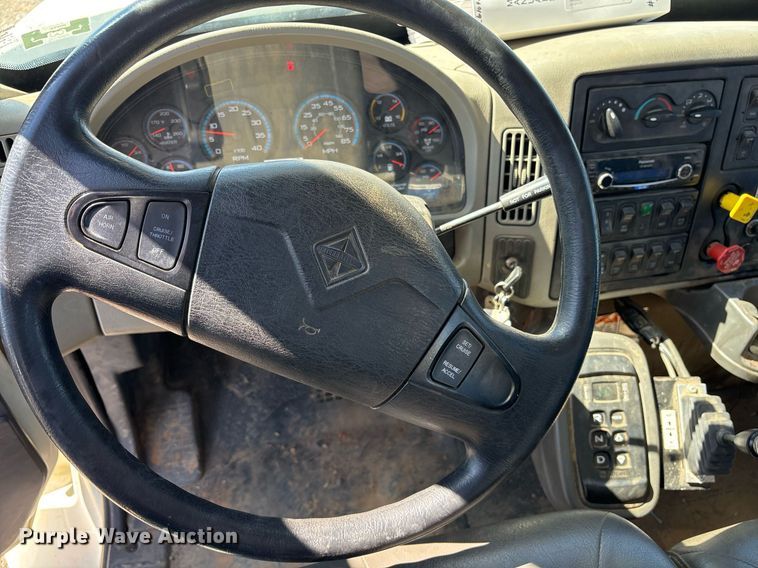 image for item OB9579 2018 International 7500 digger derrick truck