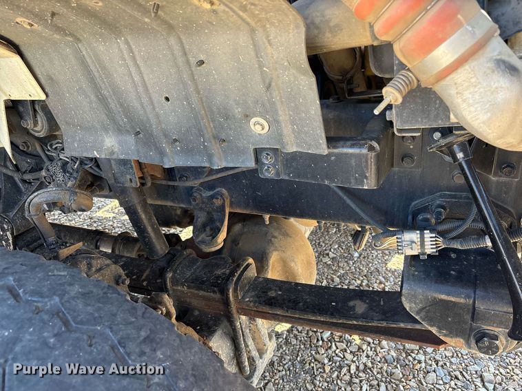 image for item OB9579 2018 International 7500 digger derrick truck