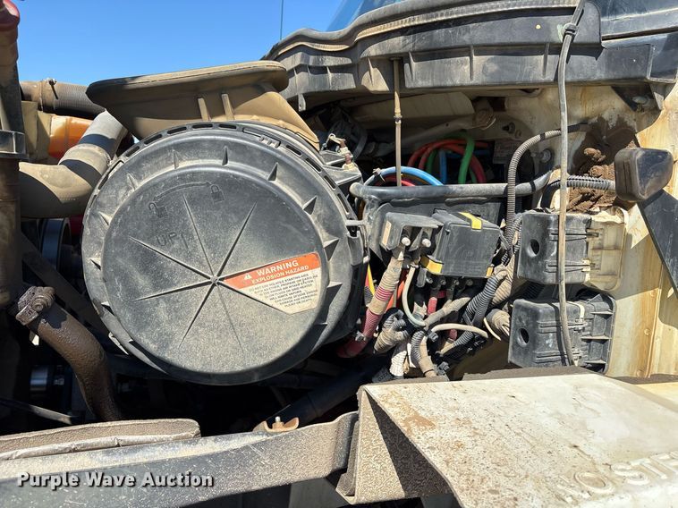 image for item OB9579 2018 International 7500 digger derrick truck