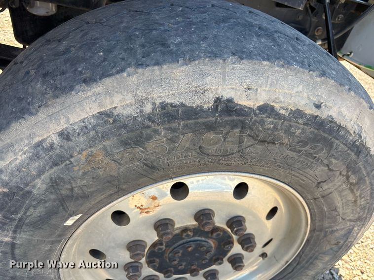 image for item OB9579 2018 International 7500 digger derrick truck