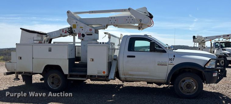 image for item OB9580 2015 Dodge Ram 5500 bucket truck