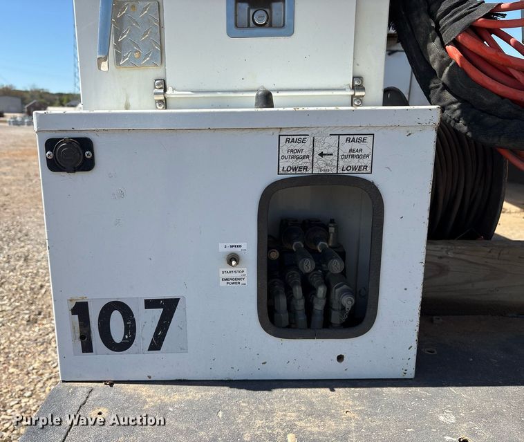 image for item OB9580 2015 Dodge Ram 5500 bucket truck