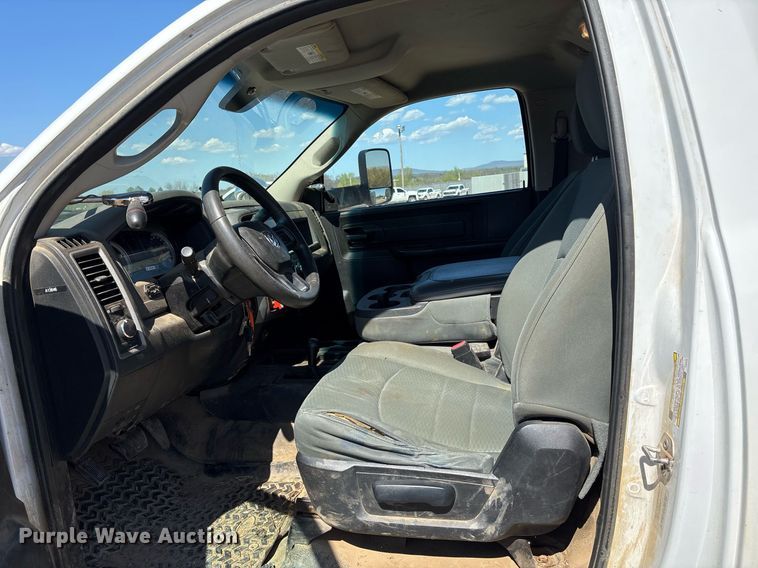 image for item OB9580 2015 Dodge Ram 5500 bucket truck