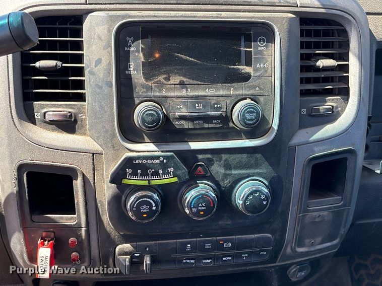 image for item OB9580 2015 Dodge Ram 5500 bucket truck