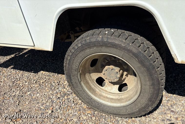 image for item OB9580 2015 Dodge Ram 5500 bucket truck