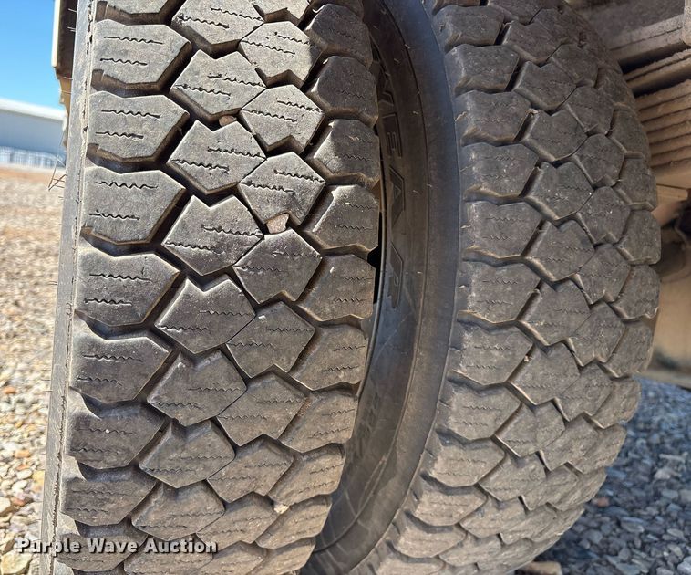 image for item OB9580 2015 Dodge Ram 5500 bucket truck