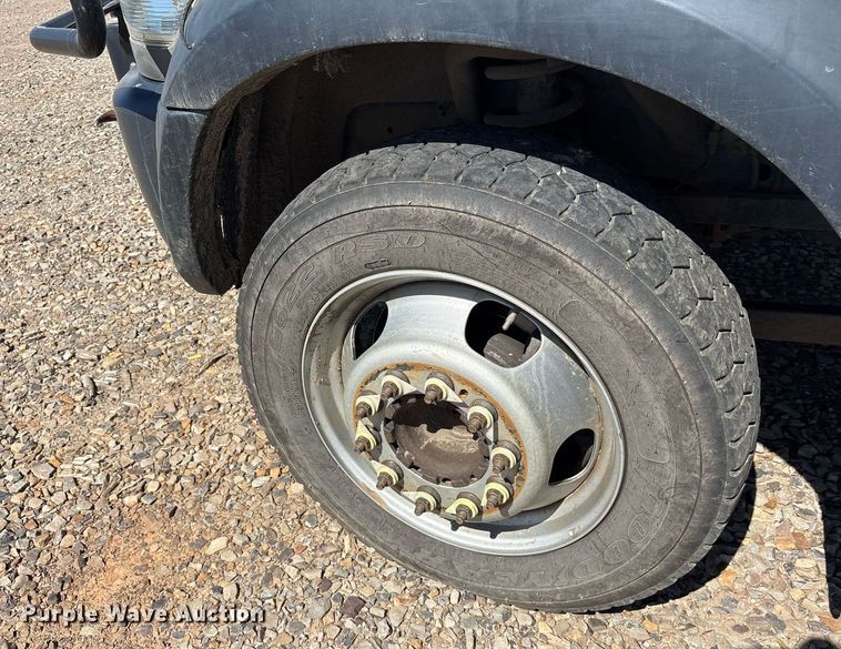 image for item OB9580 2015 Dodge Ram 5500 bucket truck